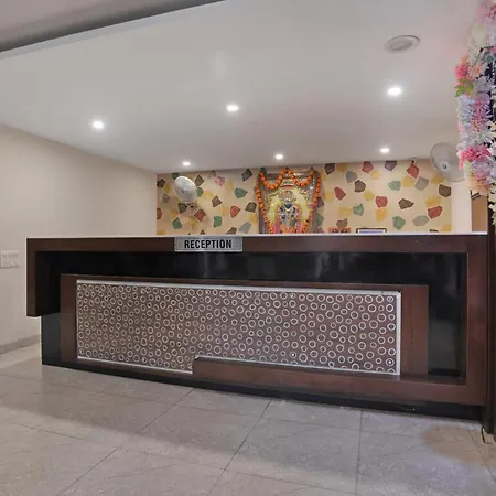 Super Townhouse Divya Palace-2